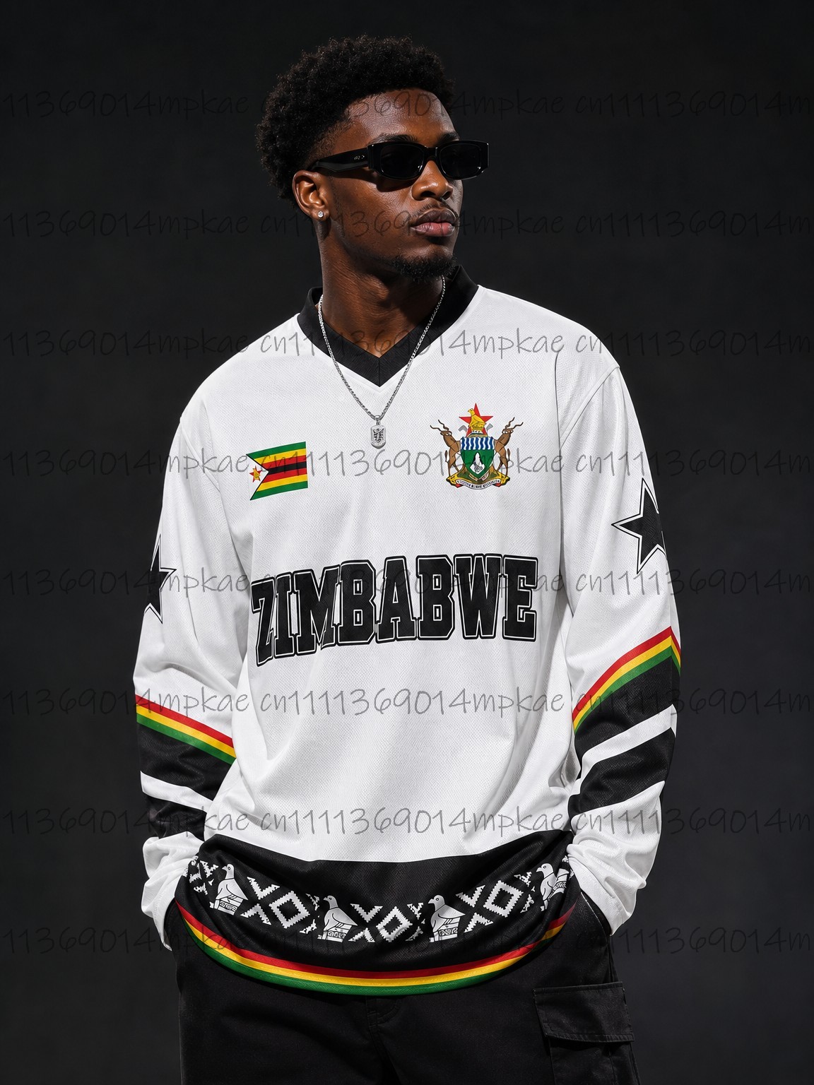 Mens Fashion Trend - Мужская футболка с V-образным вырезом и